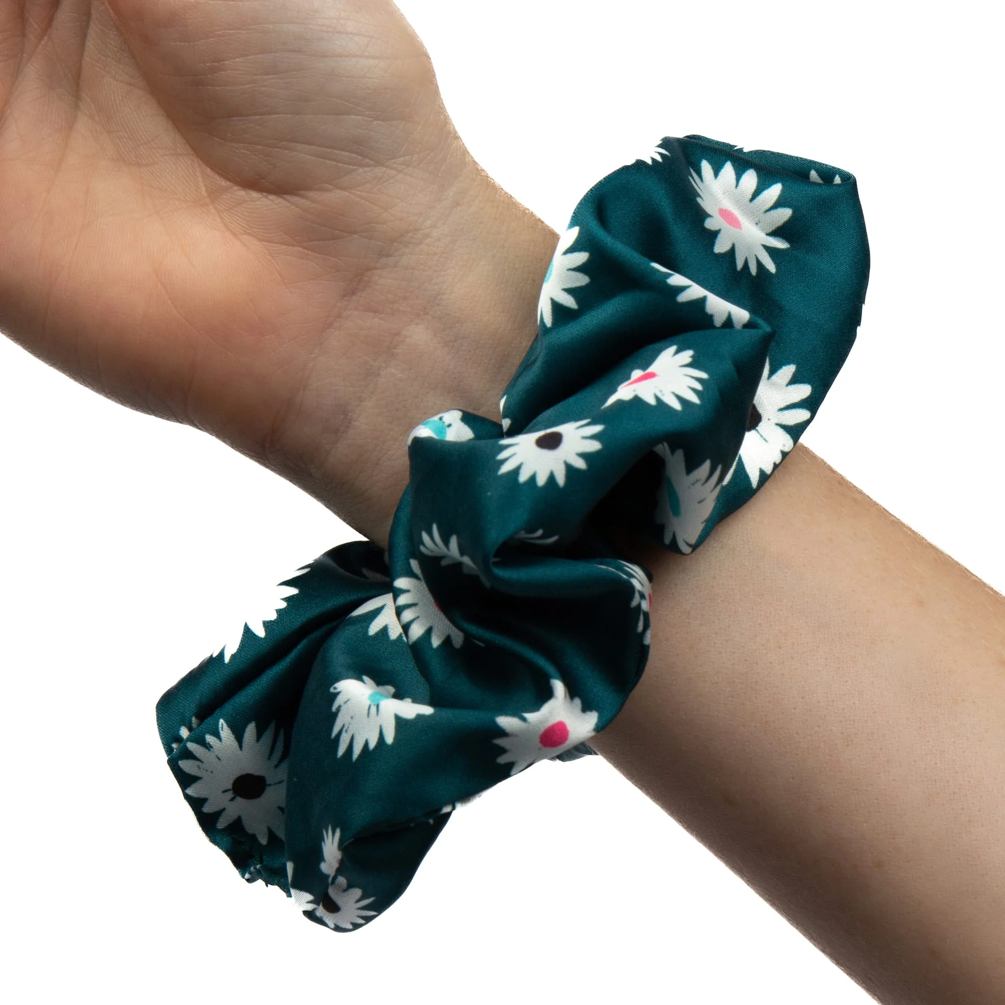 Only Curls Satin Scrunchies - Daisy Twin Pack - Image 5